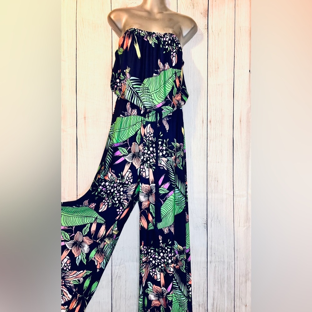 Sandiva One piece wide legged, tropical jumper with rope belt size large.